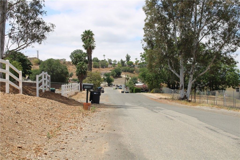 18 Avenida De Los Flores, Menifee