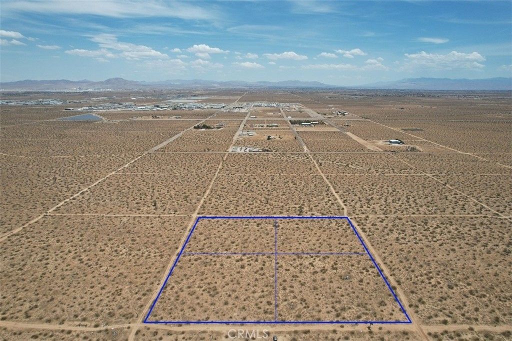 8 Buckeye Avenue, Adelanto