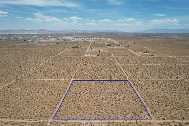 8 Buckeye Avenue, Adelanto