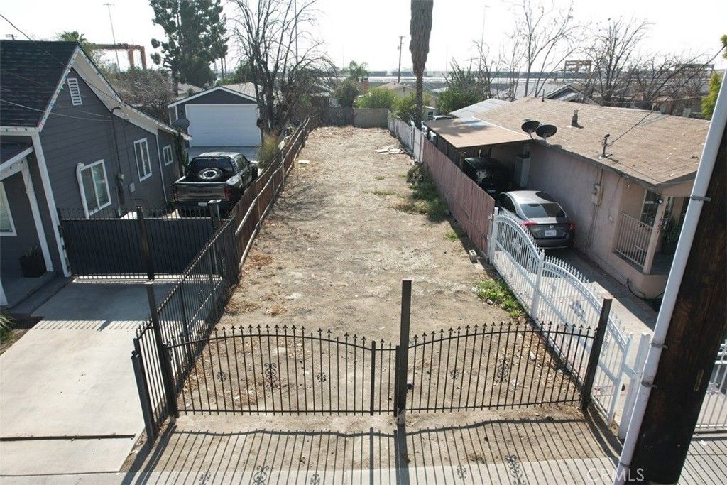 1445 W 5th, San Bernardino