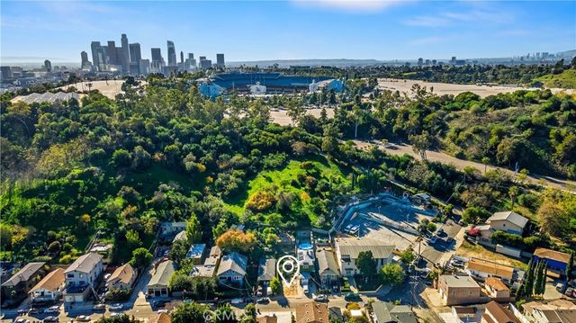 744 Amador, Los Angeles