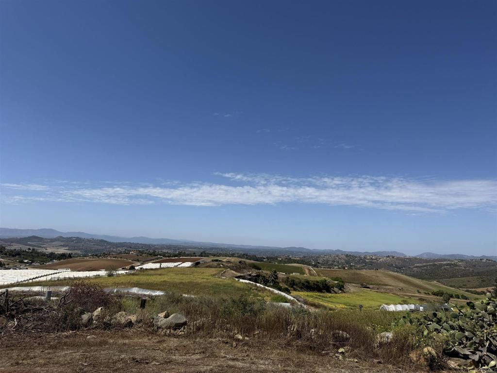 2279 Vista Grande Drive, Vista