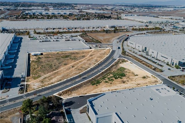 Indian Avenue, Perris