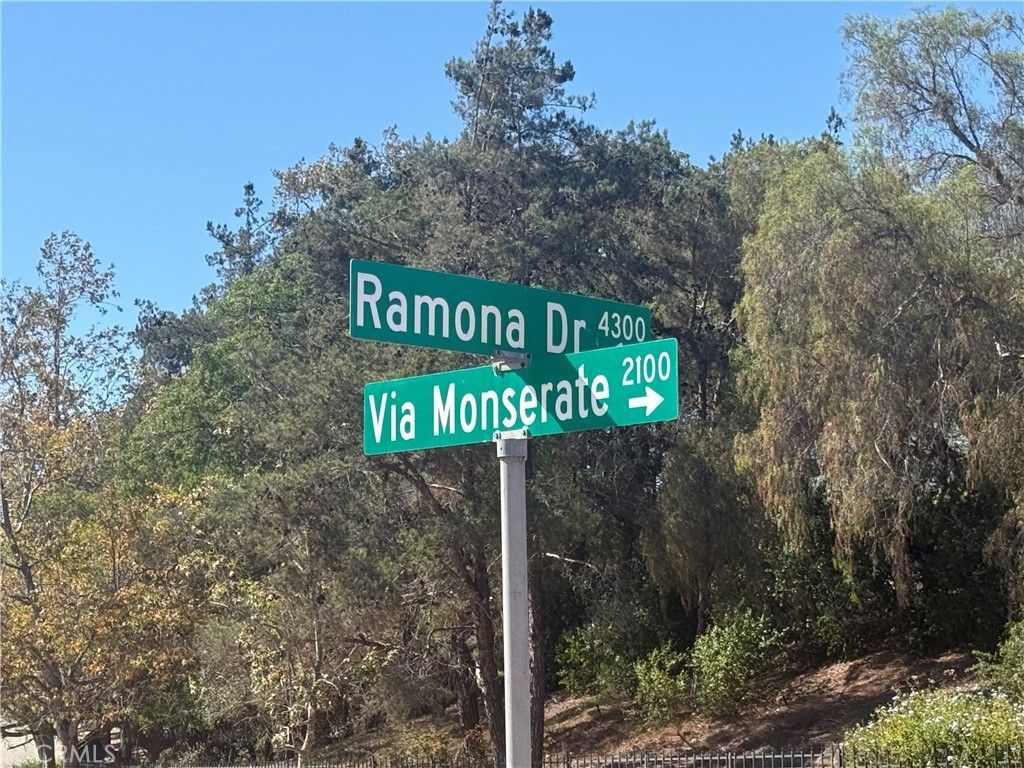 Via Monserate, Fallbrook