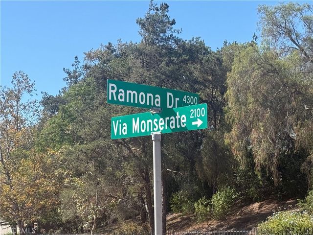 Via Monserate, Fallbrook