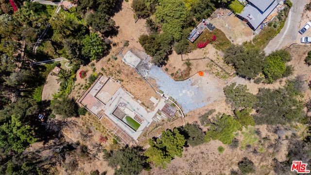 1032 El Medio Avenue, Los Angeles