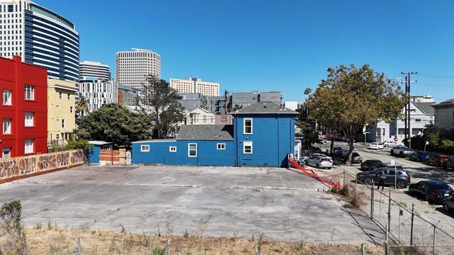 670 9th St, Oakland