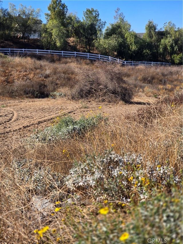 28706002 Multiview, Perris