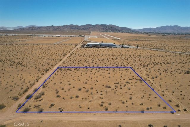 8 Falchion Road, Apple Valley