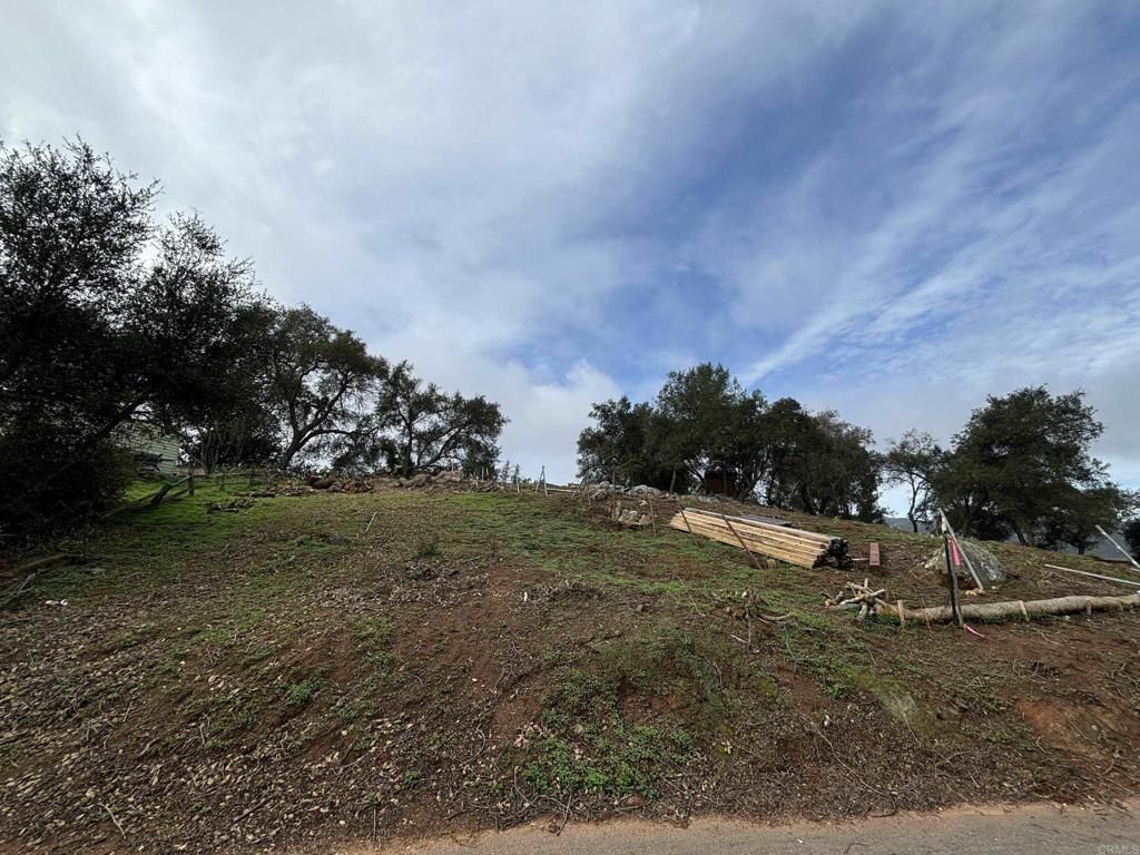 Hillcrest Avenue, Escondido