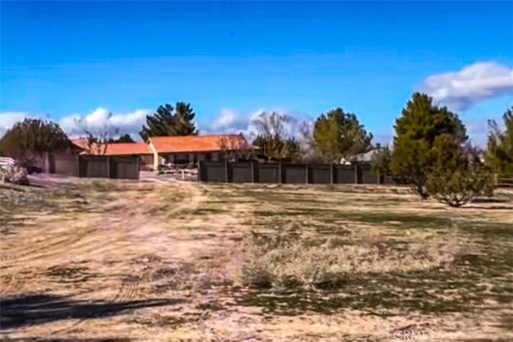 32710 Peach Tree Lane, Pearblossom