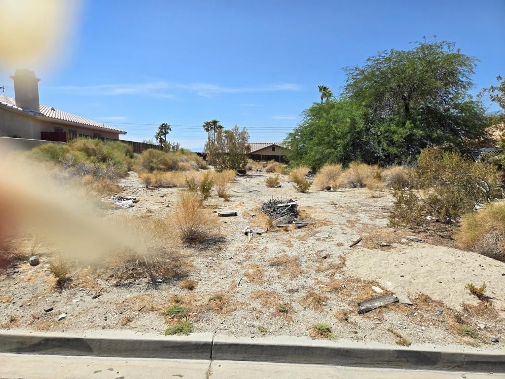 Avenida Dorado, Desert Hot Springs