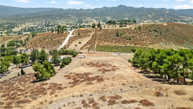 Northside Drive, Leona Valley