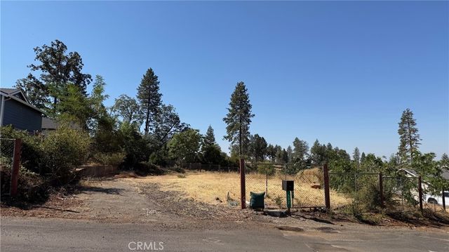 592 Boquest Boulevard, Paradise