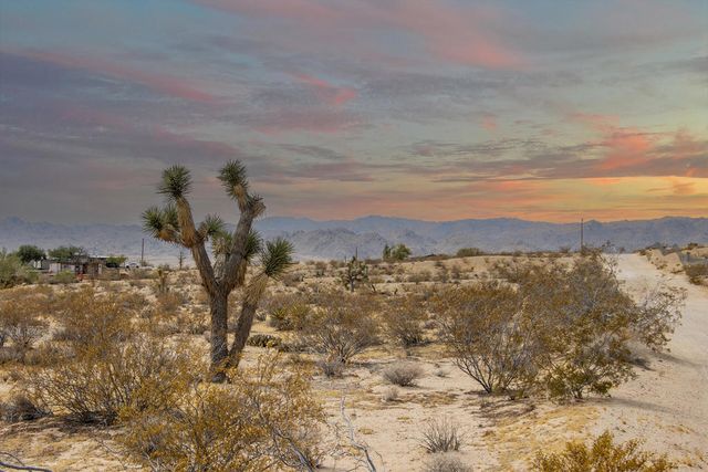 62121 Aberdeen Drive, Joshua Tree