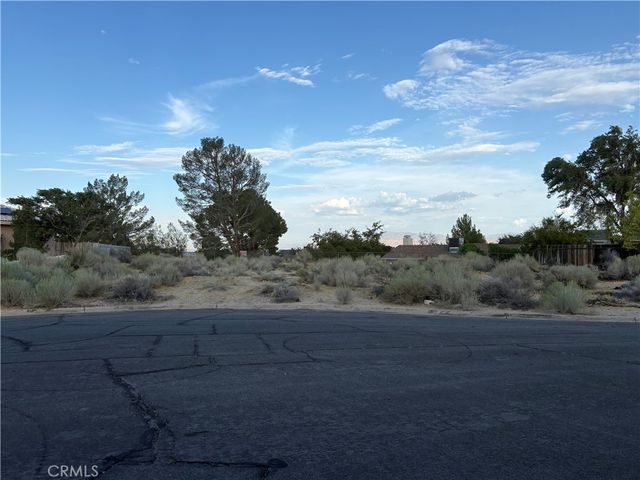 Crest Drive, Victorville