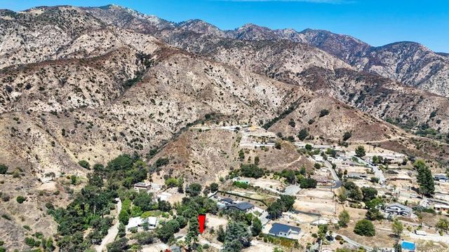 437 Devonwood, Altadena