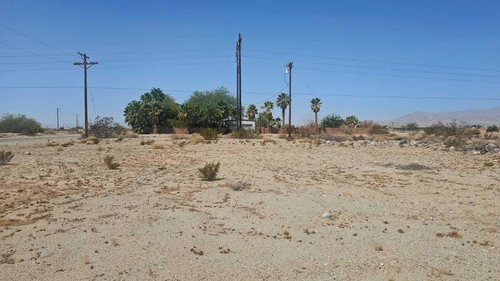 2397 Fullerton Avenue, Thermal