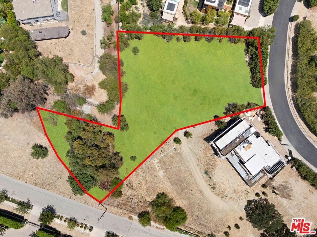 18149 Knoll Hill, Granada Hills