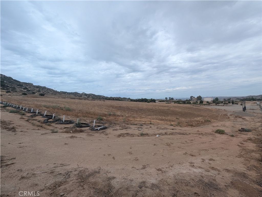 22220 Passage Road, Nuevo