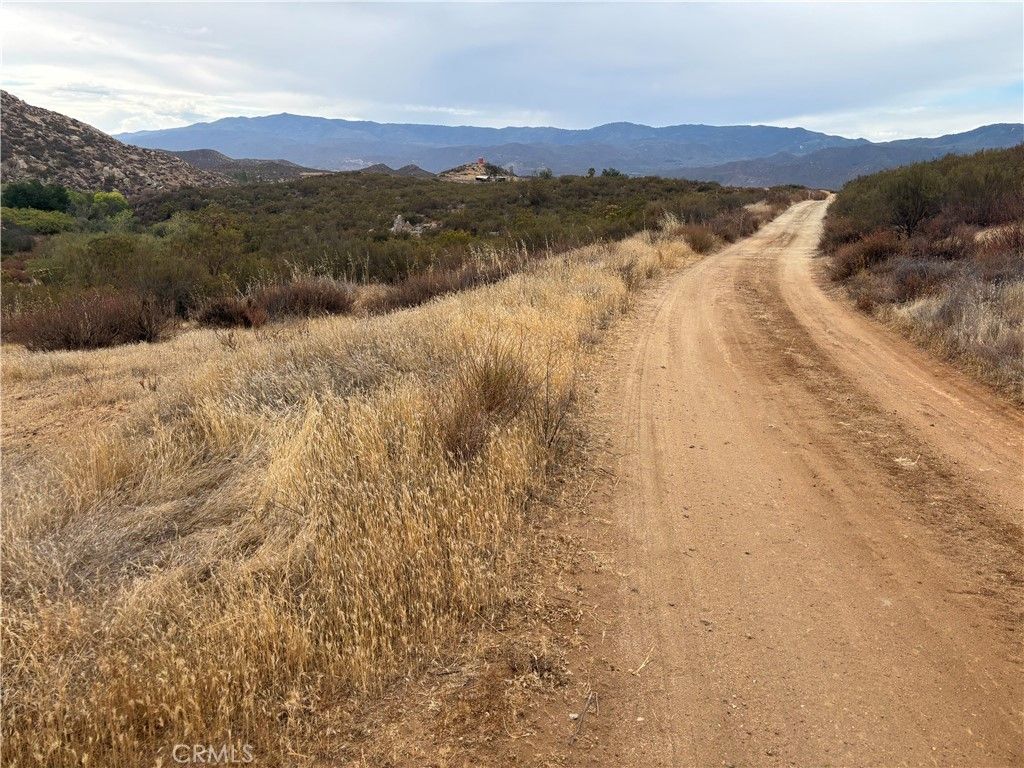 8 Wiley Road, Hemet