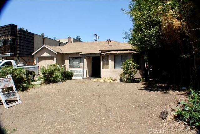 5739 Hazeltine, Van Nuys