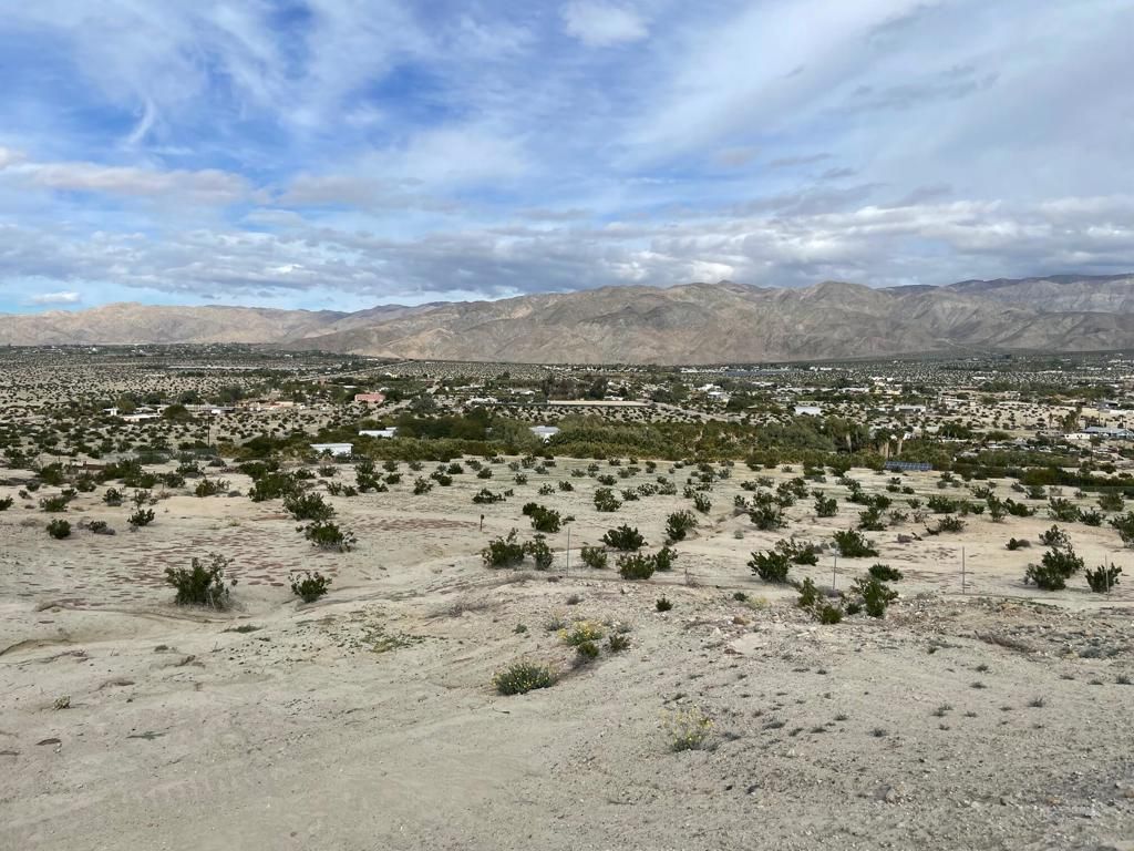 23551 Henry Road, Sky Valley