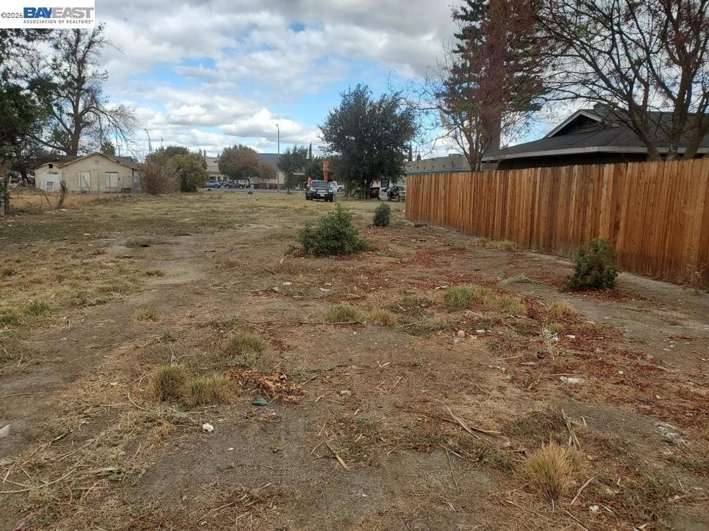 508 W Grant Line Rd, Tracy
