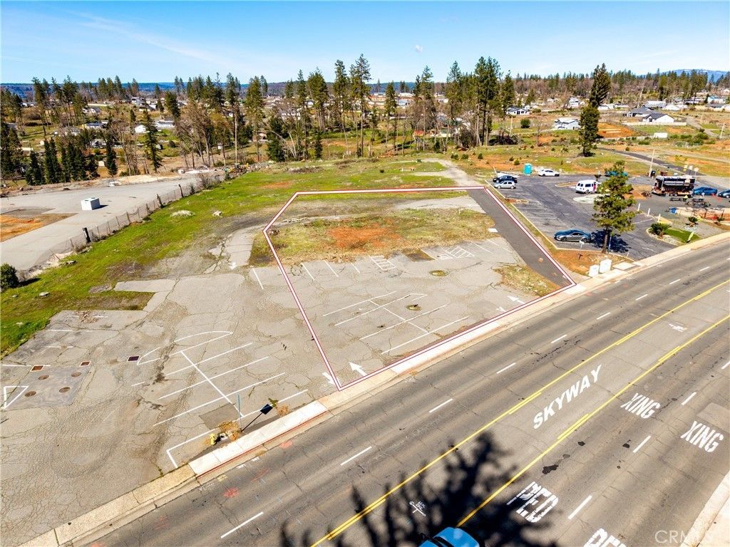 7067 Skyway, Paradise