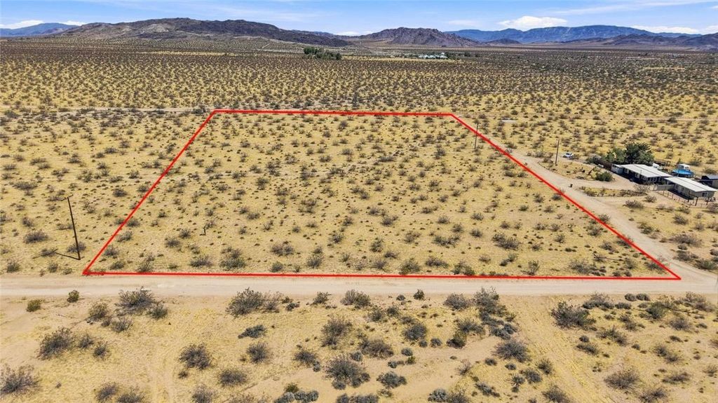 57541 Encantado Road, Landers