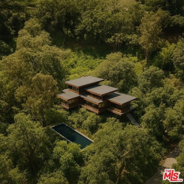 639 Hightree Road, Santa Monica
