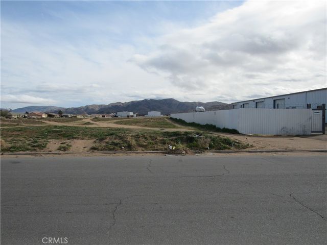 Pioneer, Apple Valley