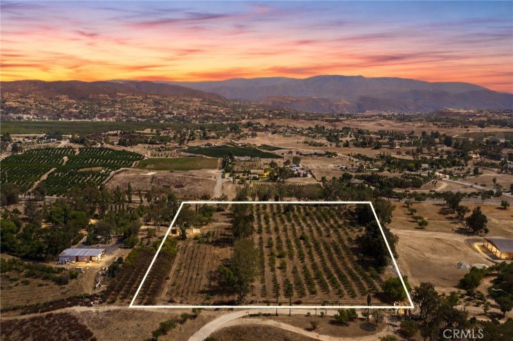 Glenoaks Road, Temecula