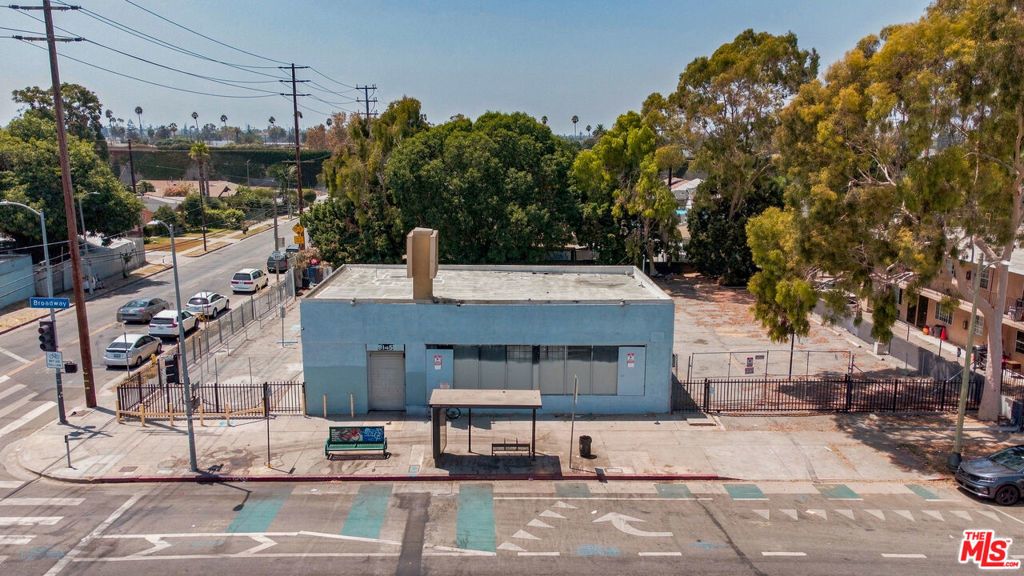 9145 S Broadway, Los Angeles