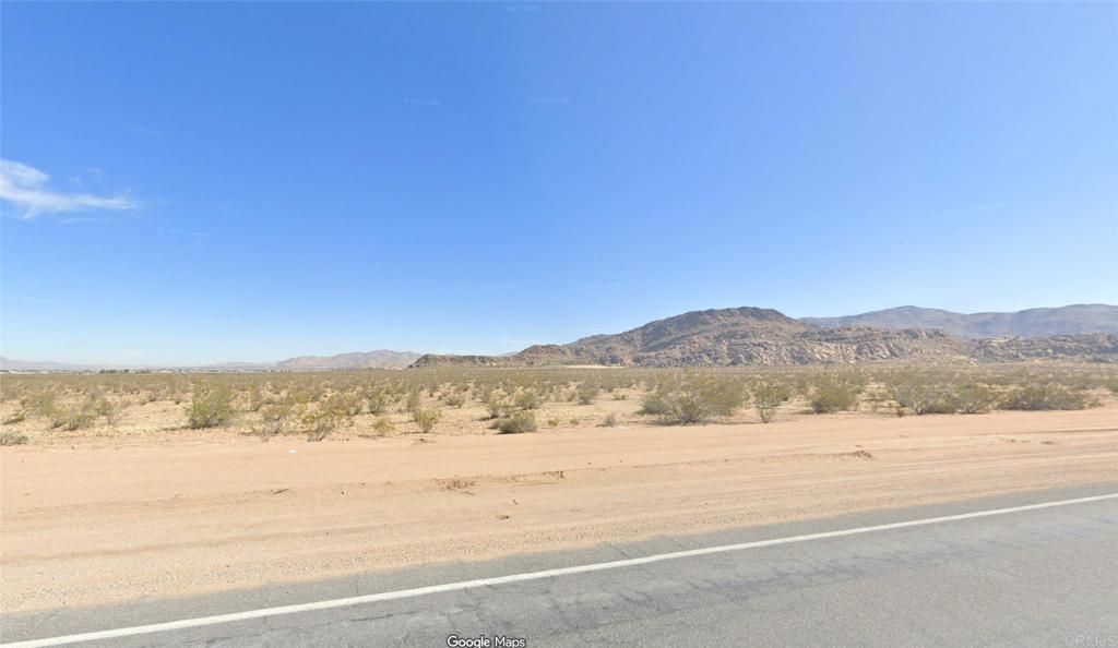 11883 Hamiliton Road, Apple Valley