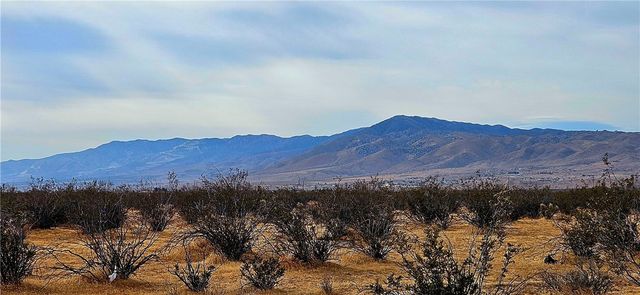 800 Las Tunas Dr., Apple Valley