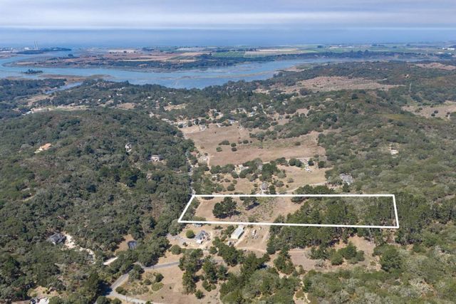 299 Hidden Valley Road, Royal Oaks