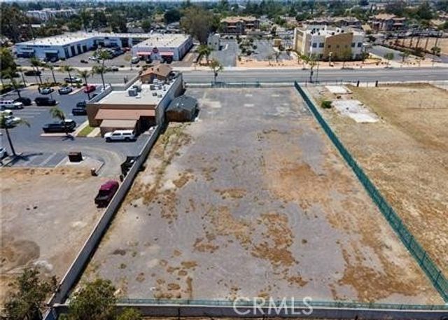 9491 Sierra Avenue, Fontana