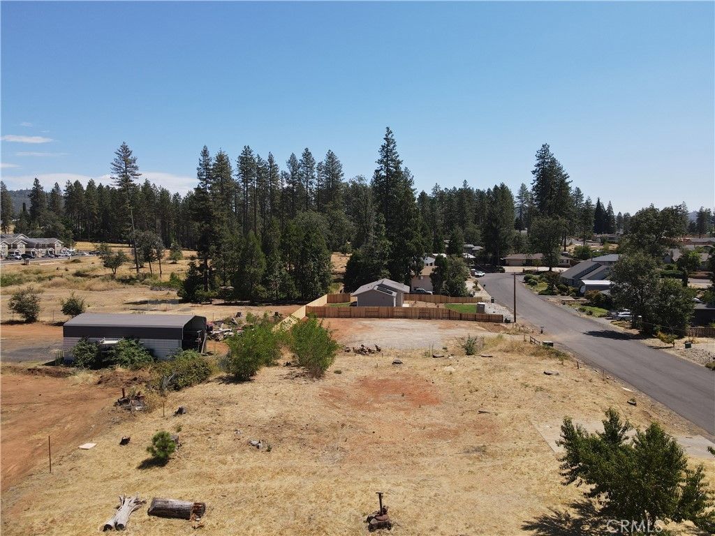 6696 Brook, Paradise