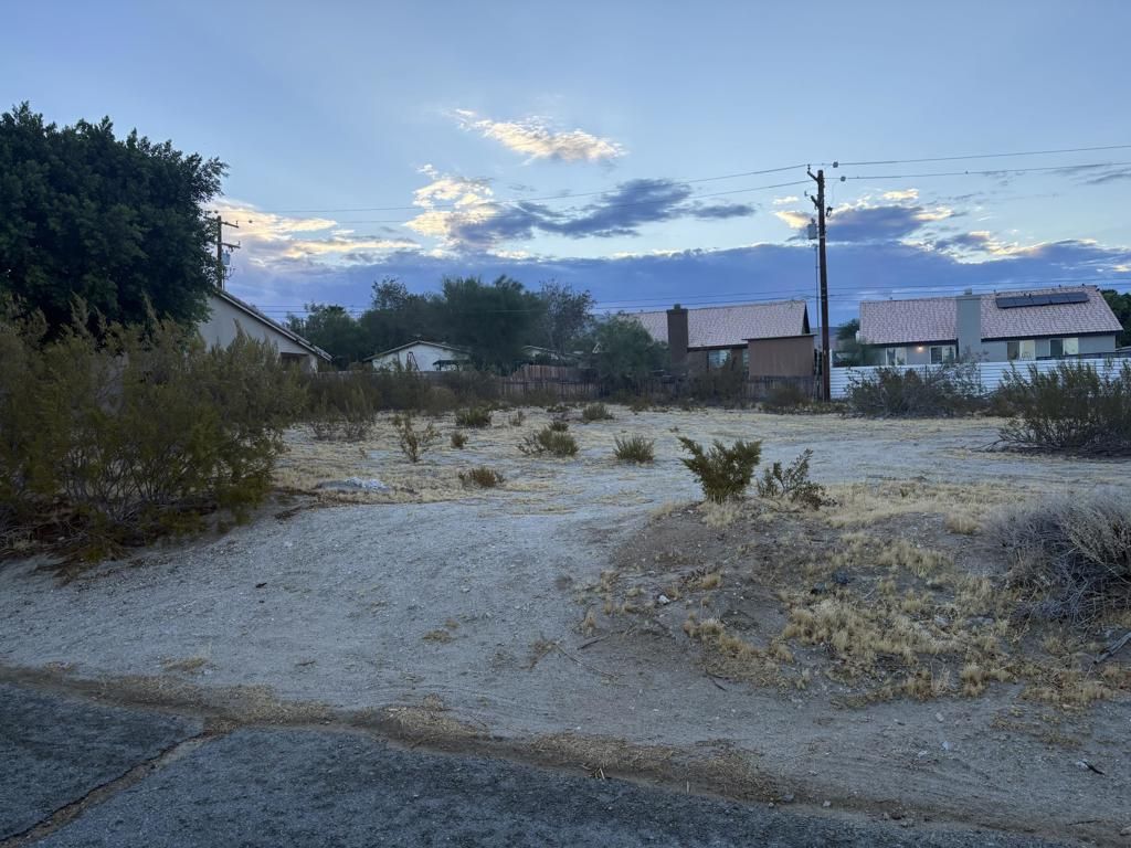 Hermano Way, Desert Hot Springs