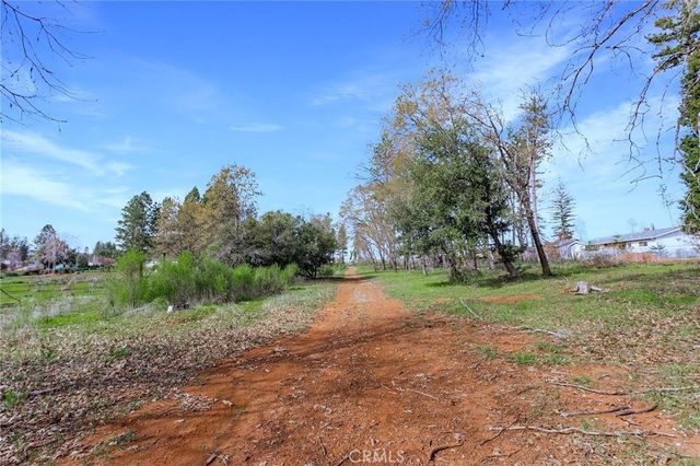 Summerwood Court, Paradise