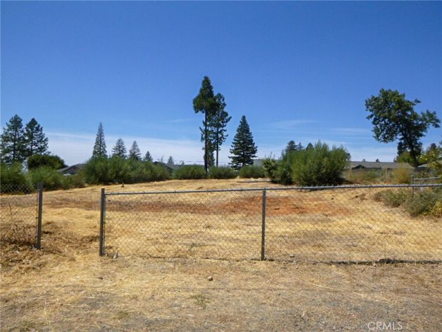 5667 Clara Lane, Paradise
