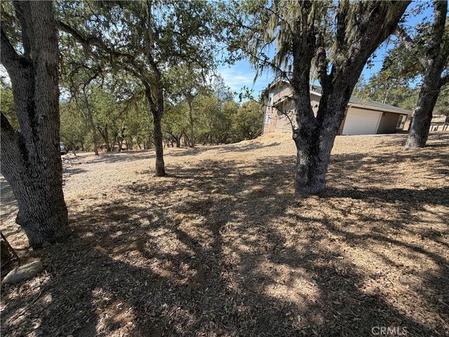 2521 Captains Walk, Bradley