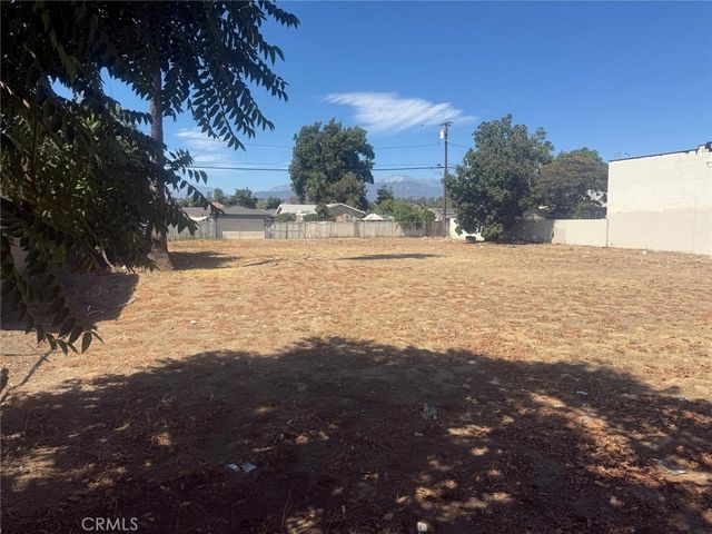 1265 W Holt, Pomona
