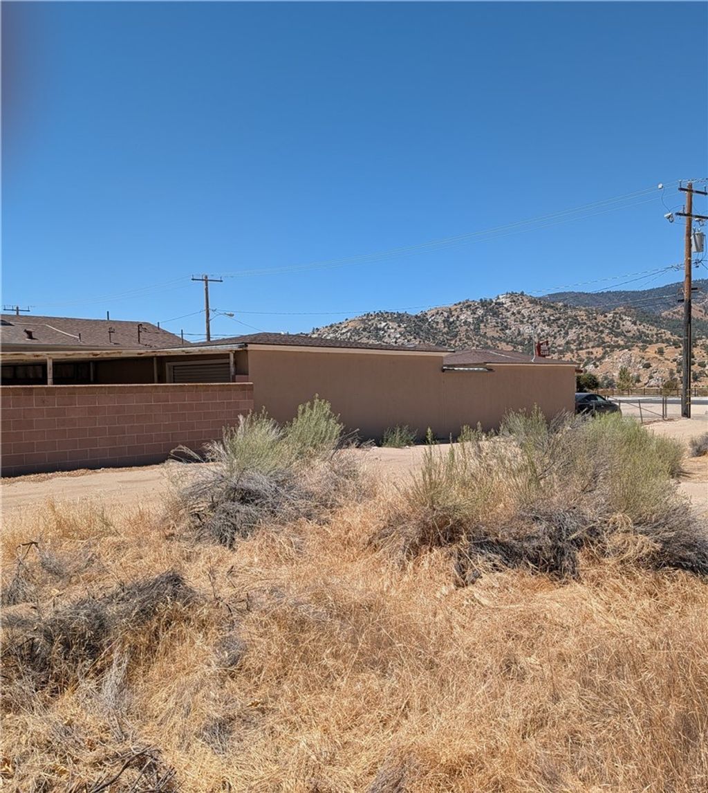 Fulop St., Lake Isabella