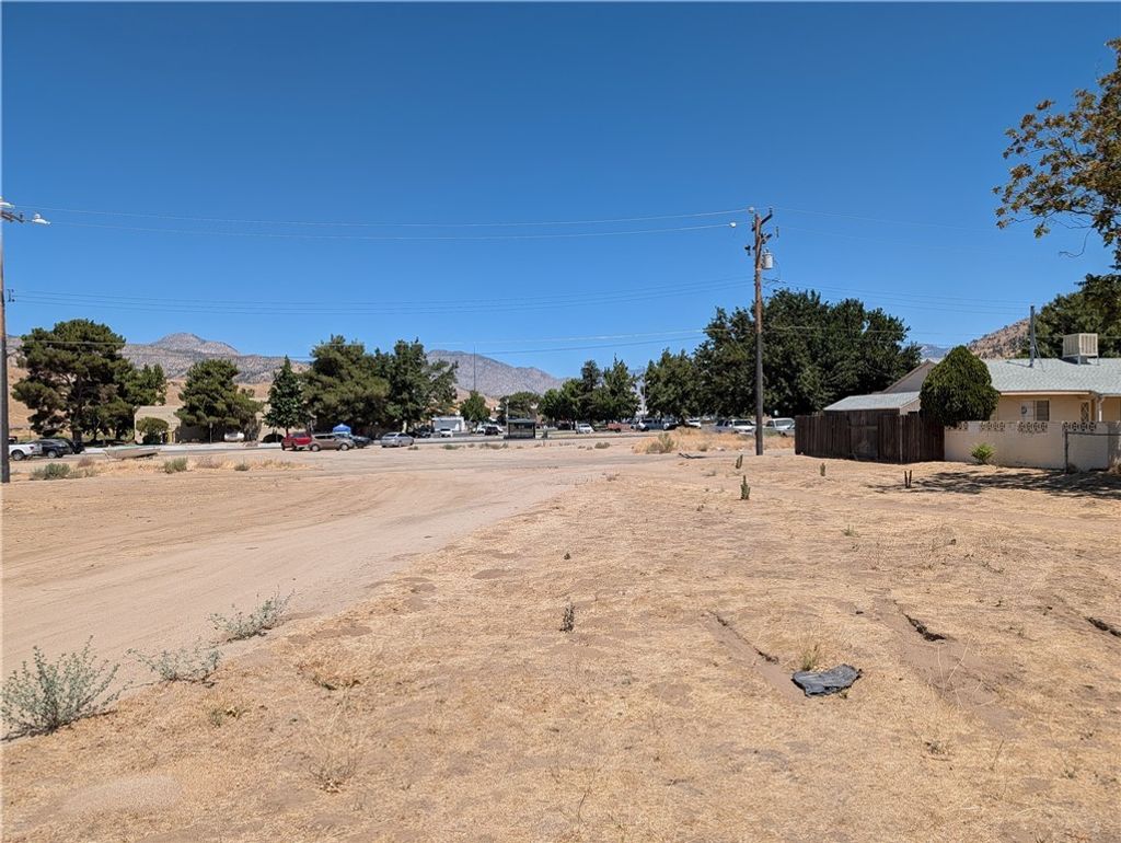 Irwin Ave., Lake Isabella