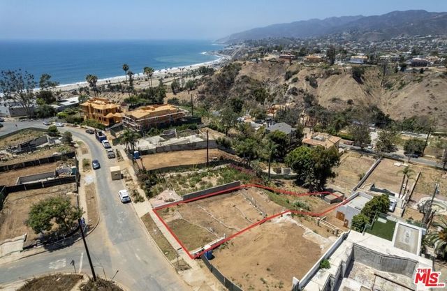 533 Mount Holyoke Avenue, Los Angeles