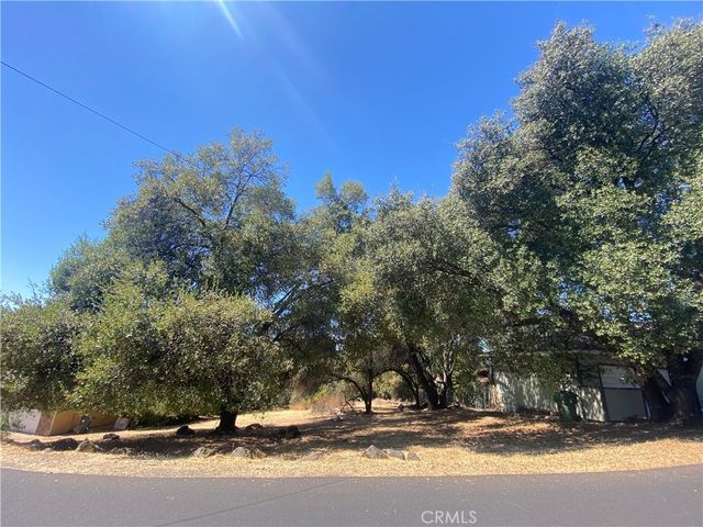 18625 Oak Grove, Hidden Valley Lake