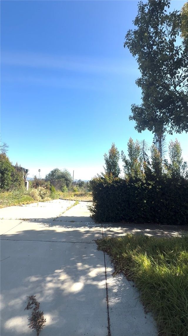 940 E Mariposa, Altadena