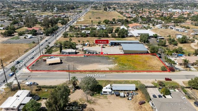 Cajalco Road, Mead Valley